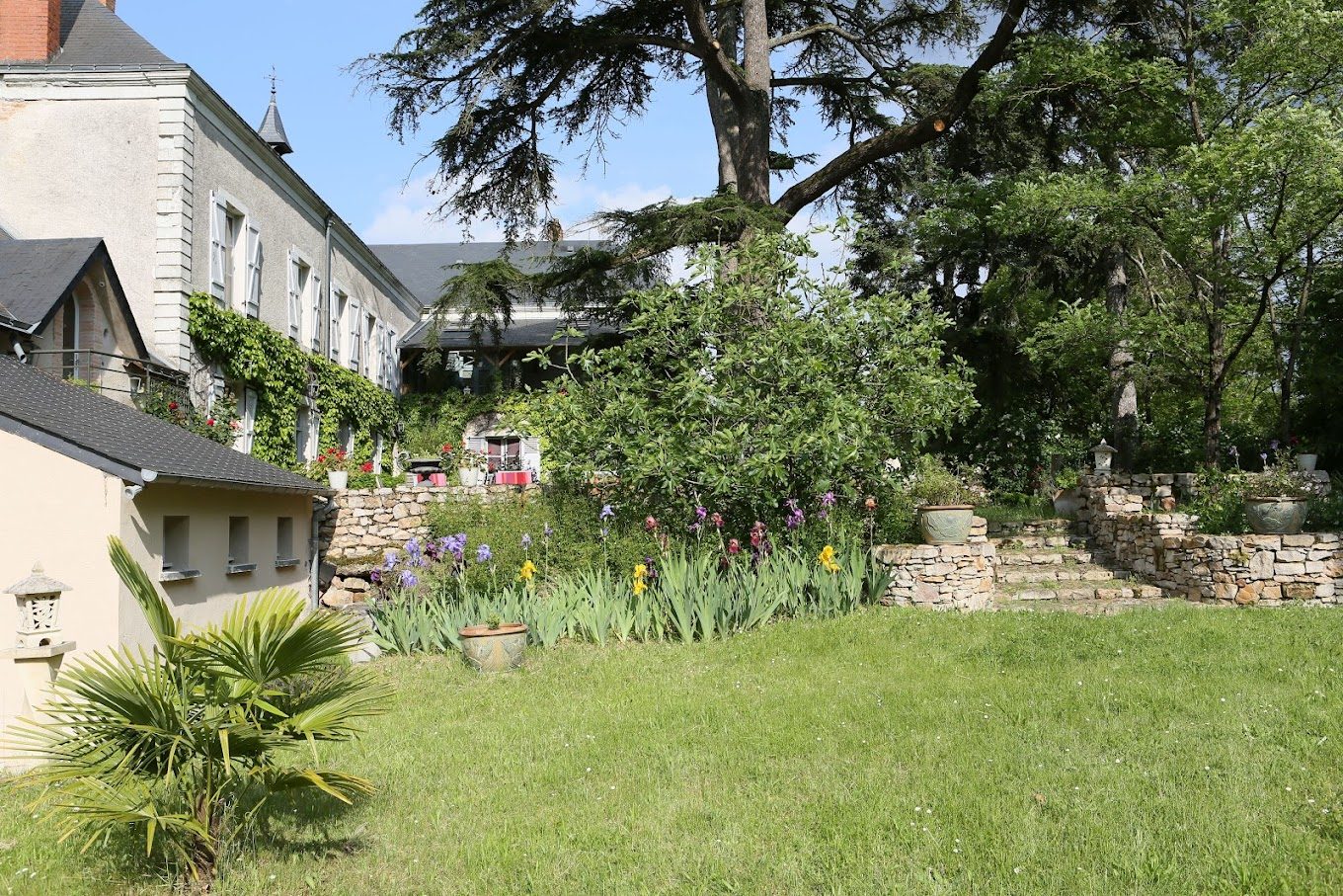 The garden and the manor house